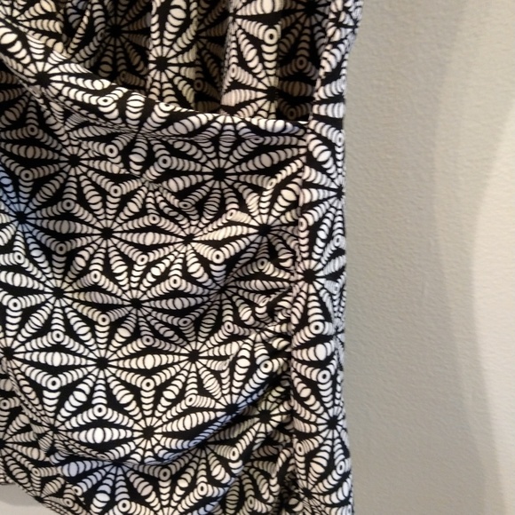 Chaus faux wrap top like new - Picture 3 of 3